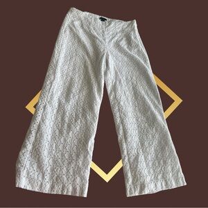 Ann Taylor White Capris with Relaxed Fit